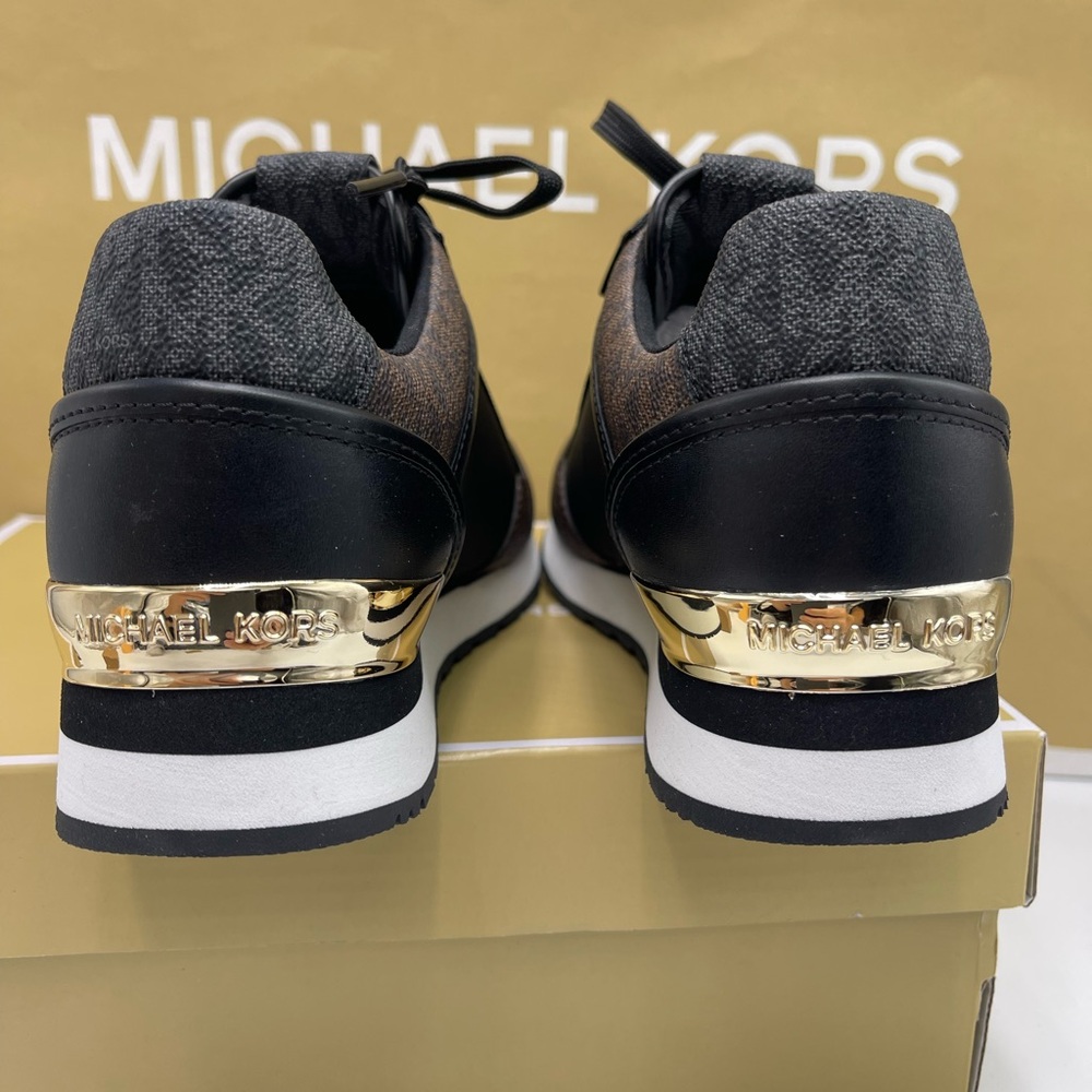 Michael Kors MADDY TRAINER MK SIG SM/MK PATCH
49F1MAFS1B Athletic Sneakers
Brown - Picture 12 of 16